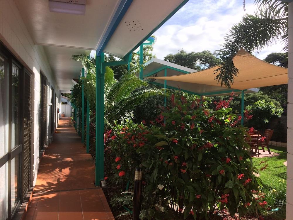 Tropical Palms & 4wd Hire 3* Picnic Bay