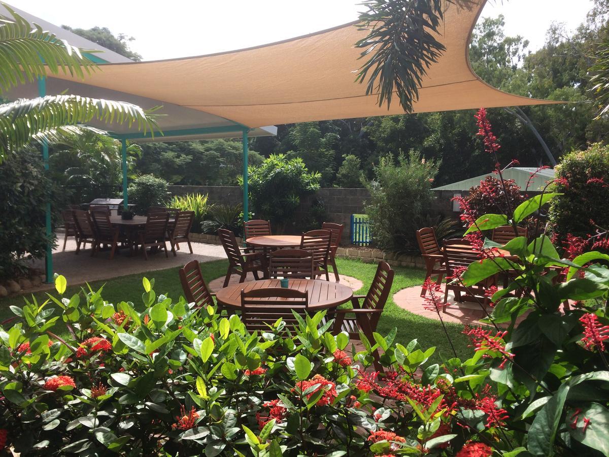 Tropical Palms & 4wd Hire Picnic Bay